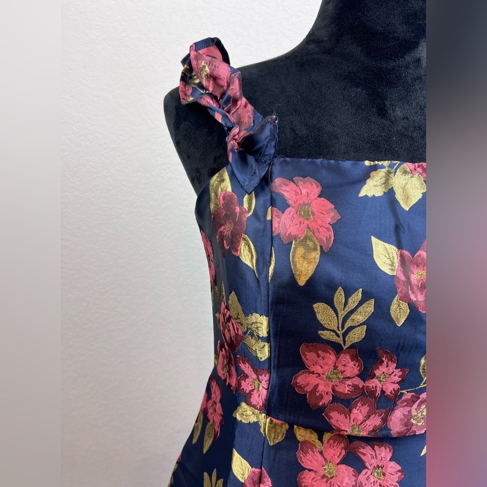 NWT: Lulu's Pop The Bottle Metallic Floral Jacquard Cocktail Mini Dress Size M - Picture 2 of 10